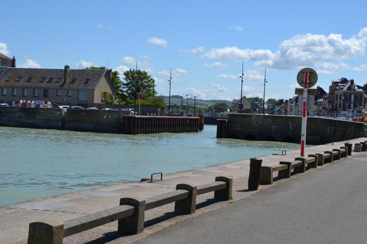B&B Hotel Le Treport Friville Exterior foto